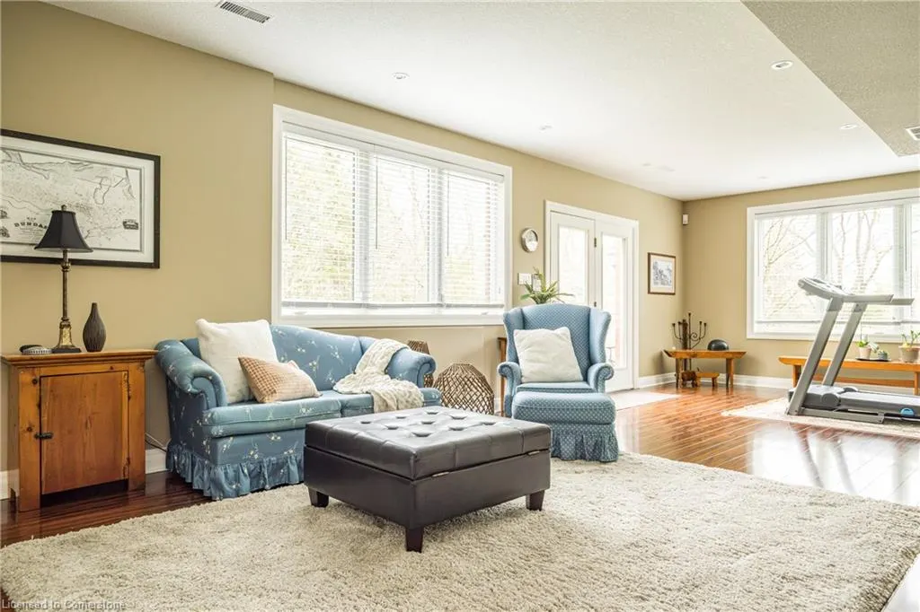 27 Sun Avenue