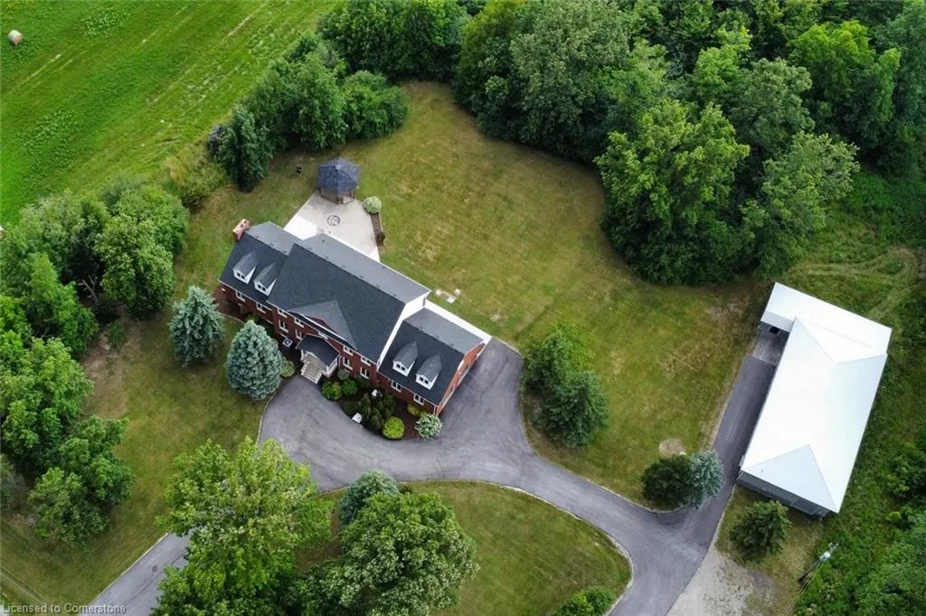 237 Highland Road E