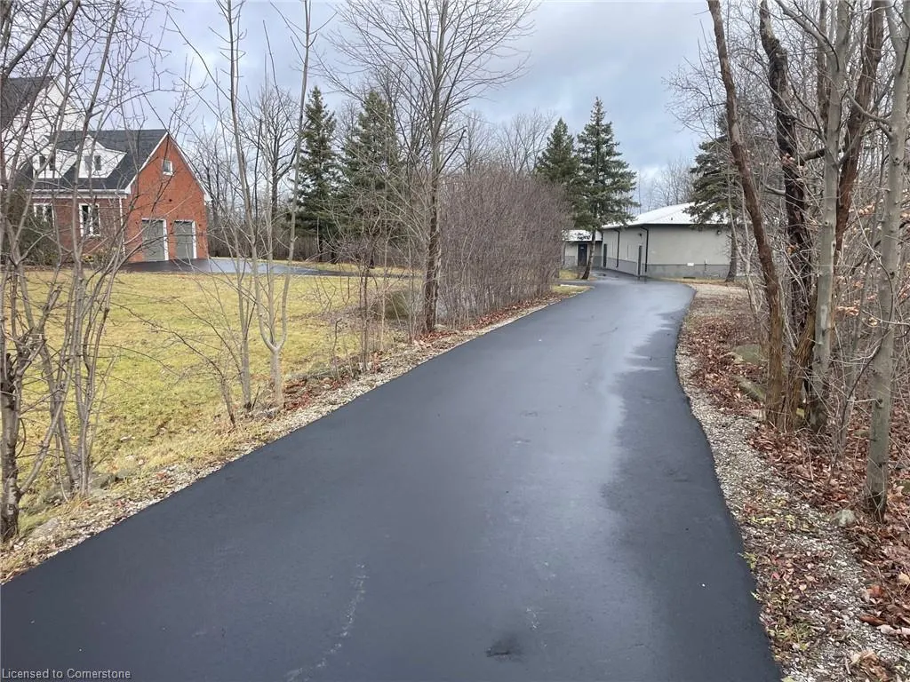237 Highland Road E