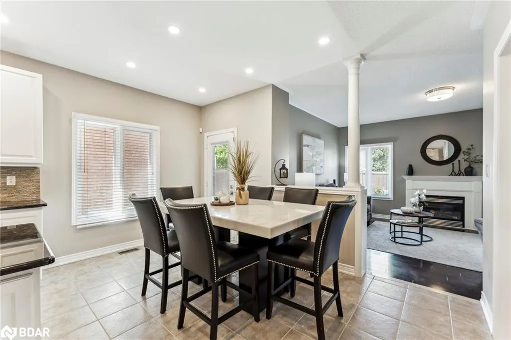 1186 Ezard Crescent