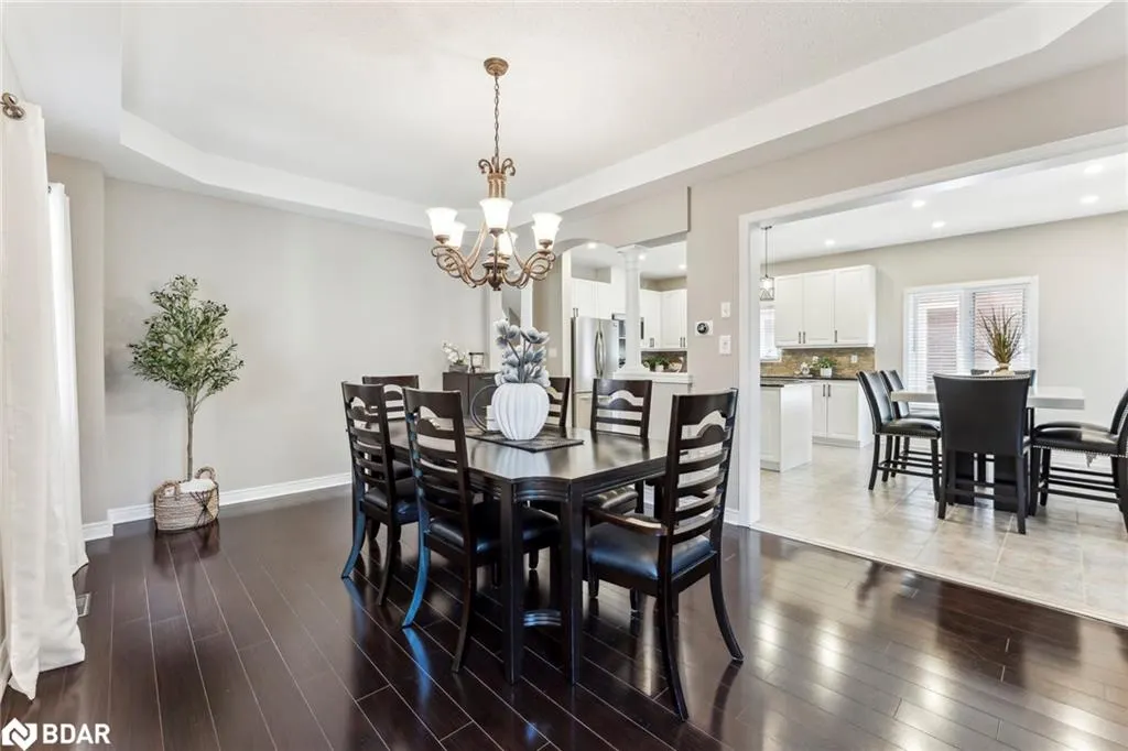 1186 Ezard Crescent