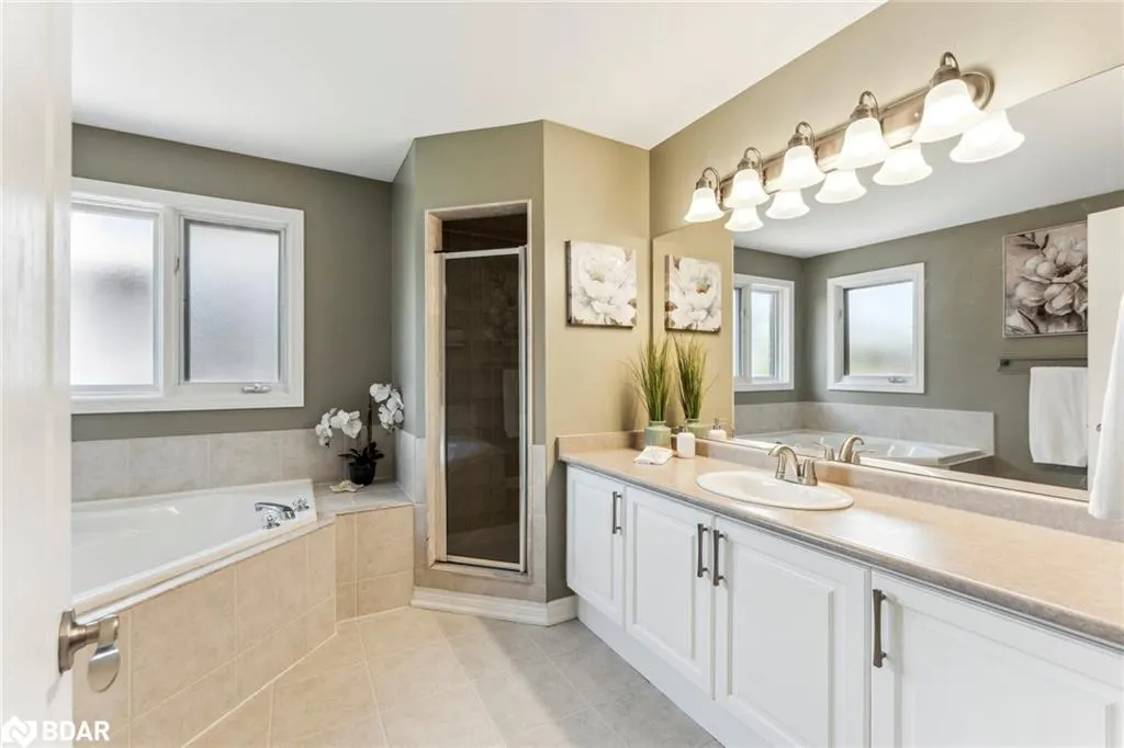1186 Ezard Crescent
