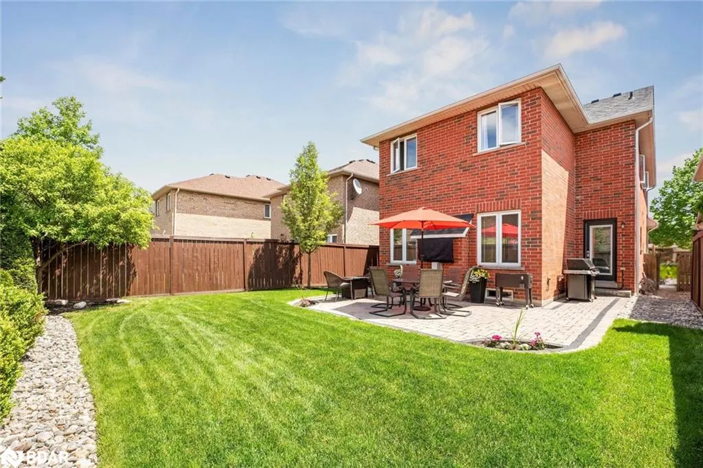 1186 Ezard Crescent
