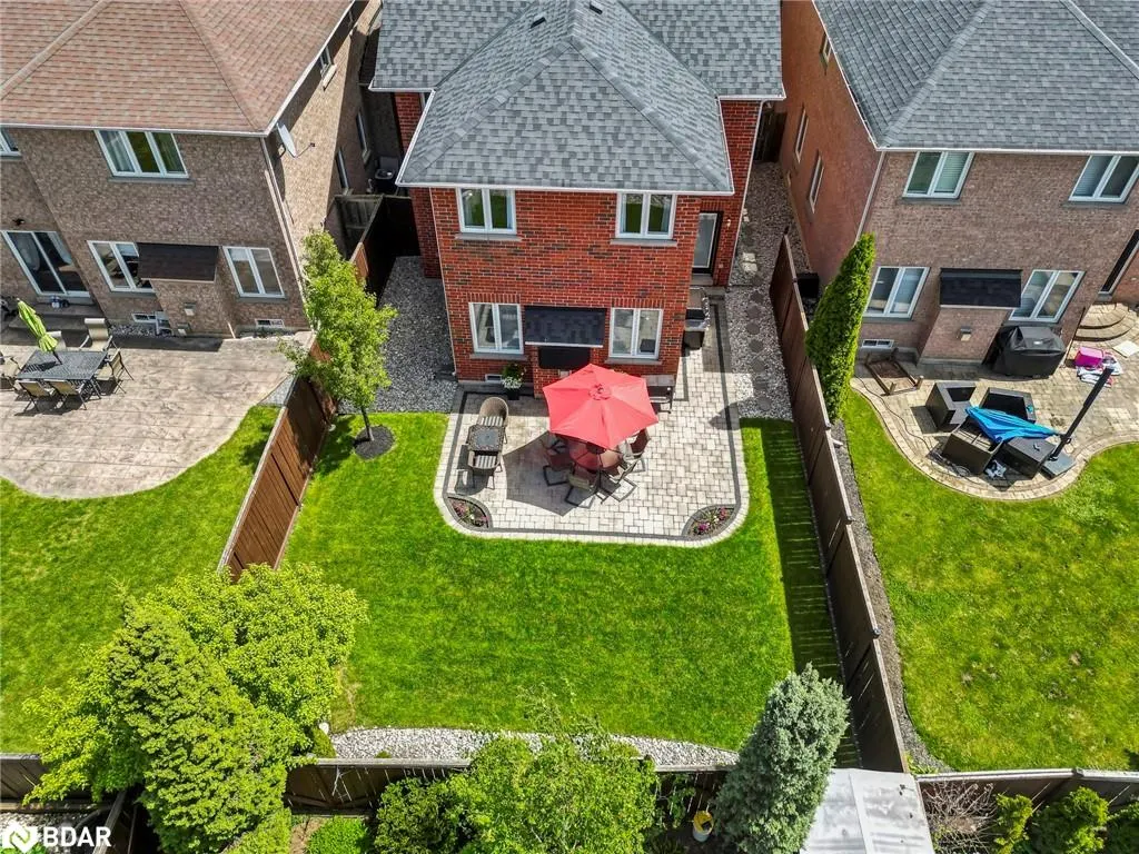 1186 Ezard Crescent