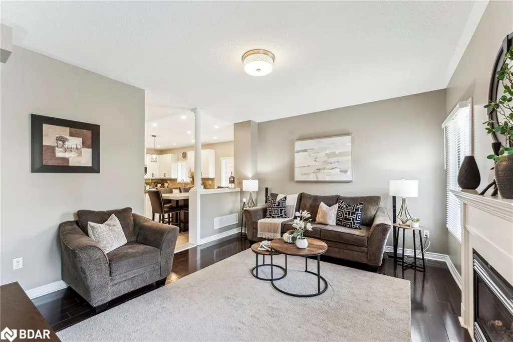 1186 Ezard Crescent