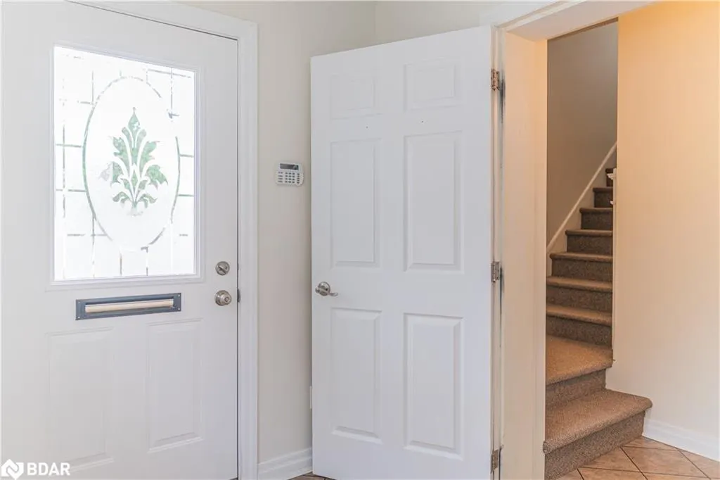 153 Colborne Street W