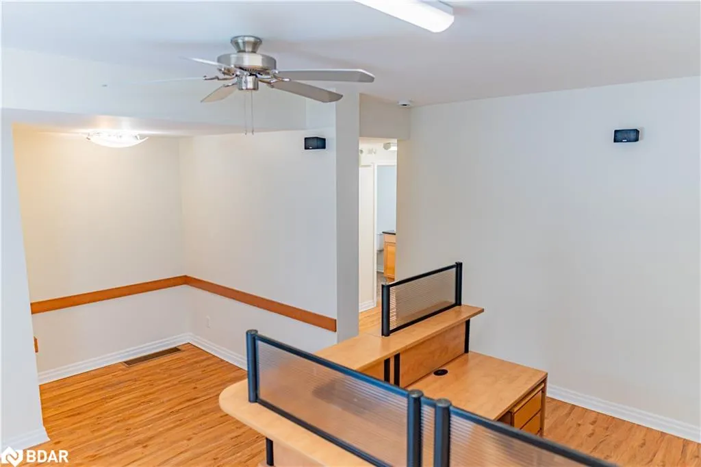 153 Colborne Street W