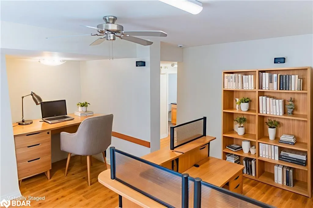 153 Colborne Street W