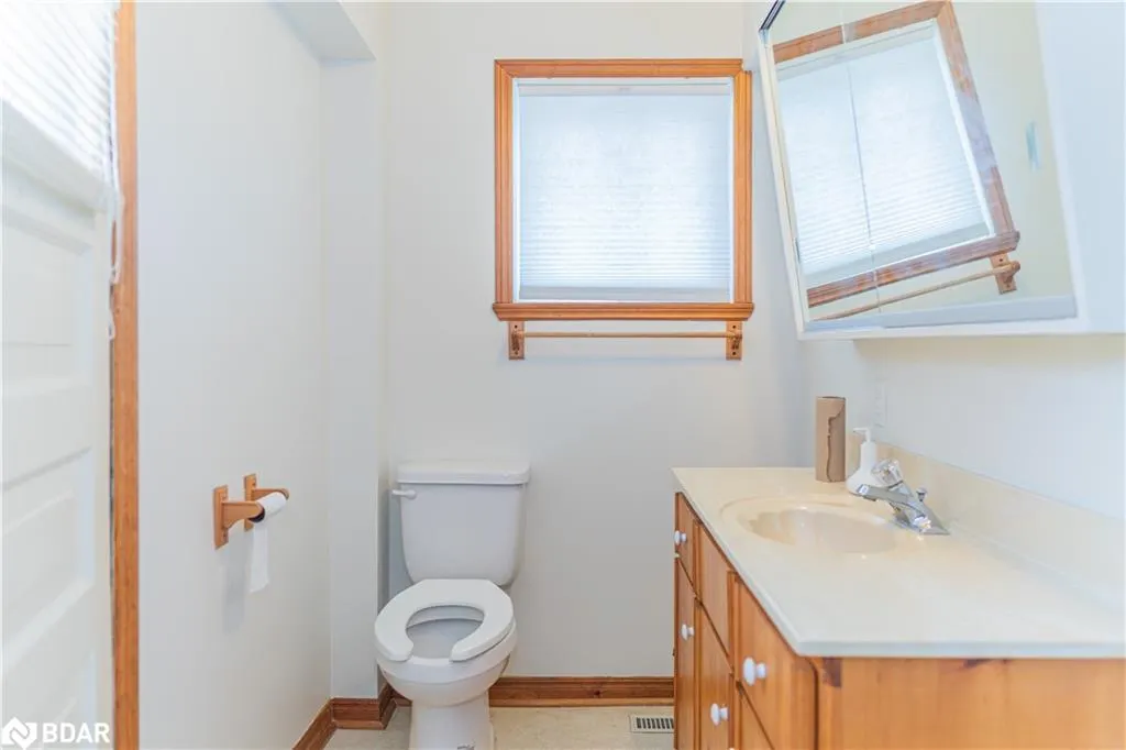 153 Colborne Street W