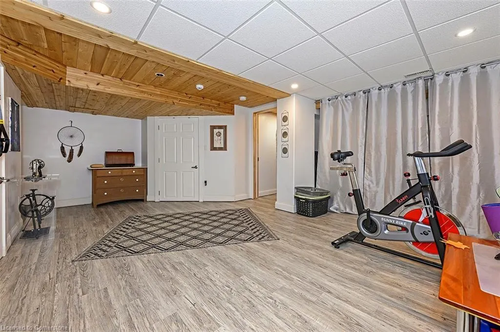 8495 Appleby Line