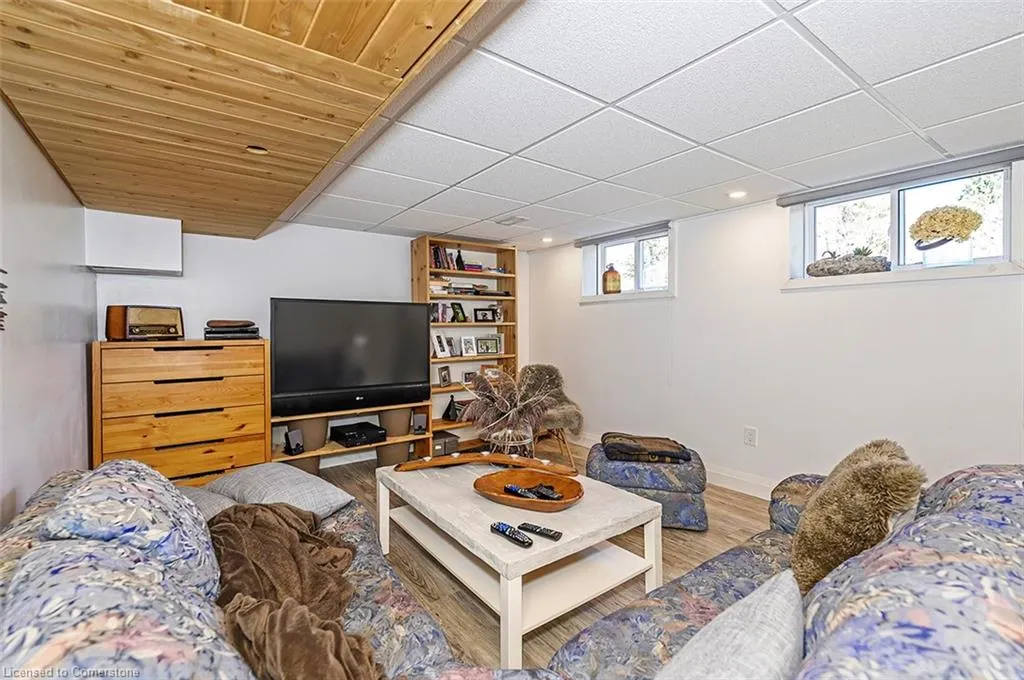 8495 Appleby Line