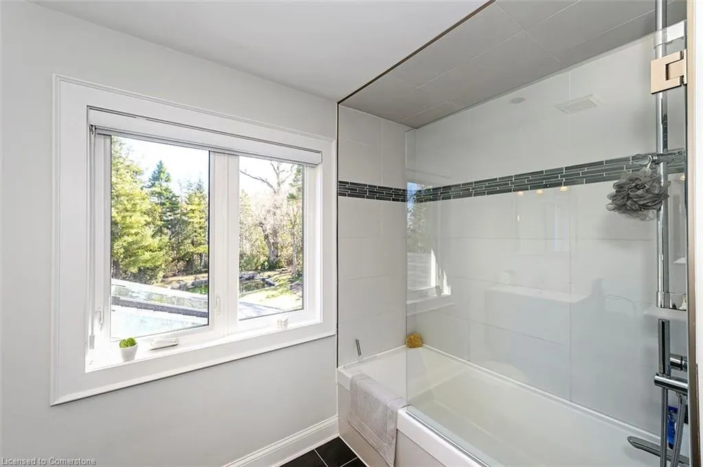 8495 Appleby Line