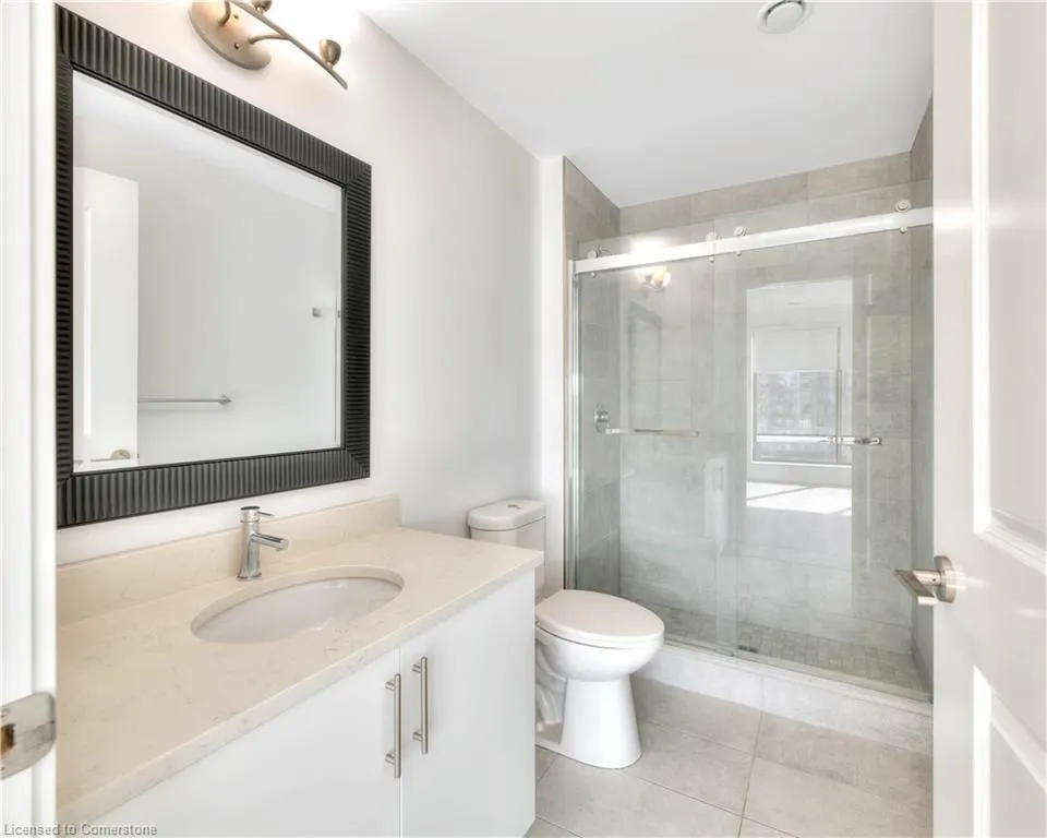 181 King Street S, #914