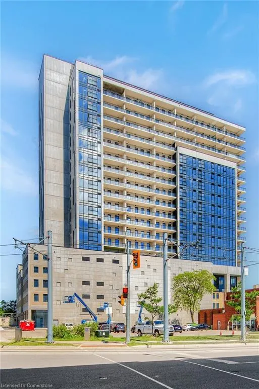 181 King Street S, #914