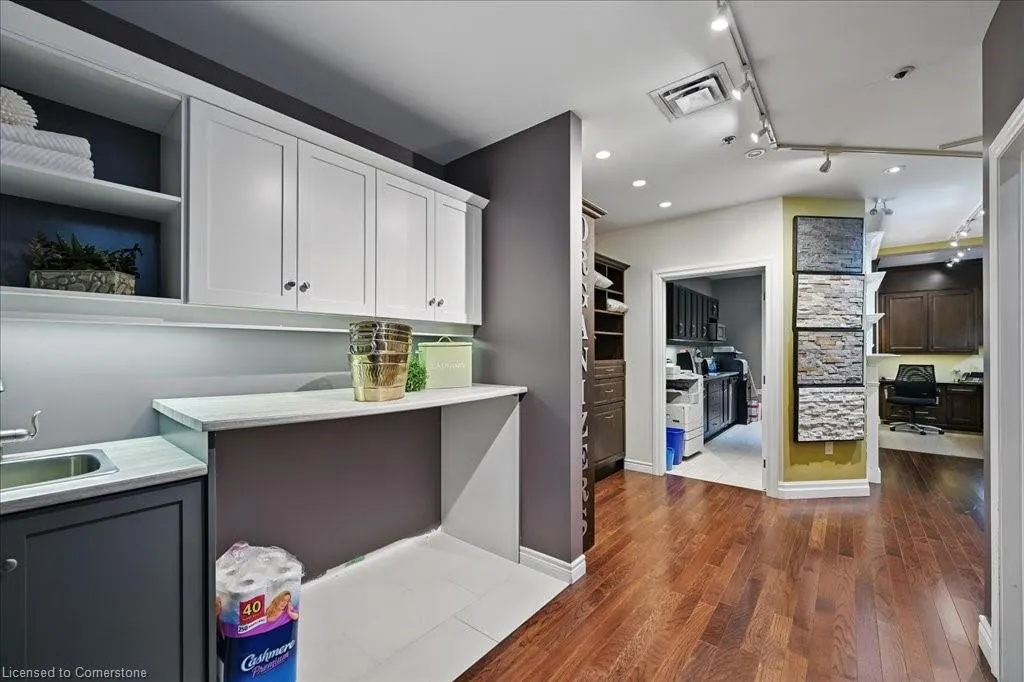 1100 South Service Road, #109