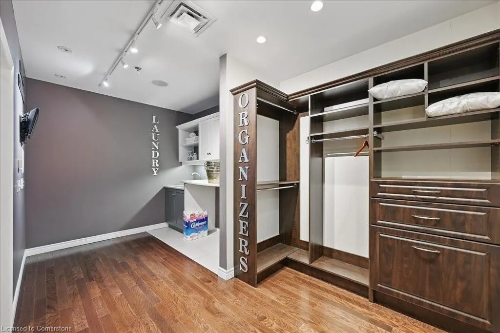 1100 South Service Road, #109