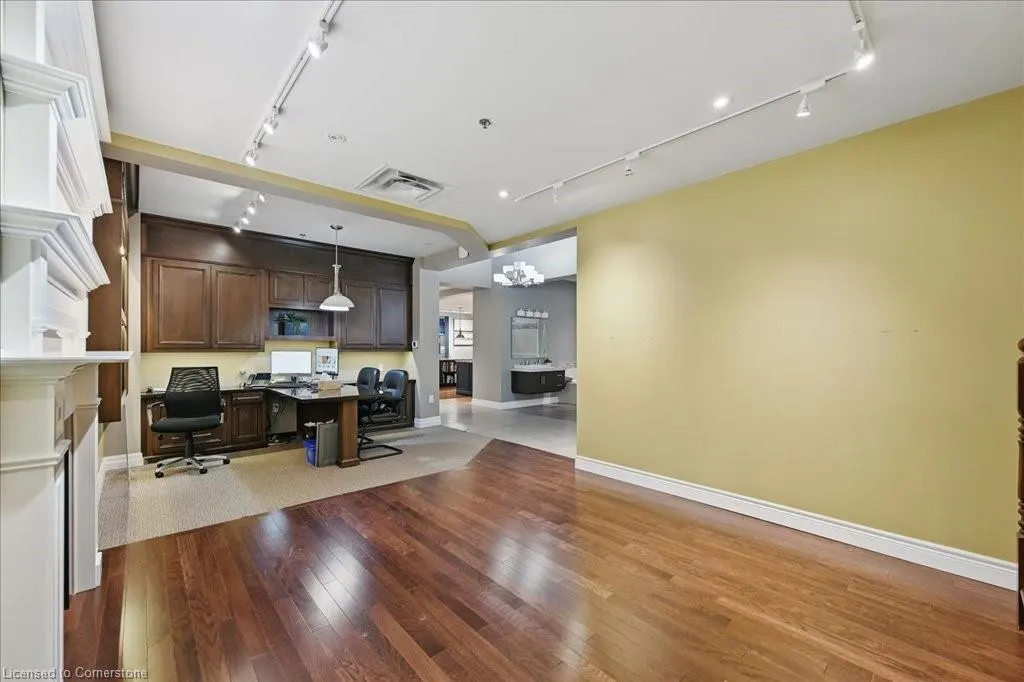 1100 South Service Road, #109