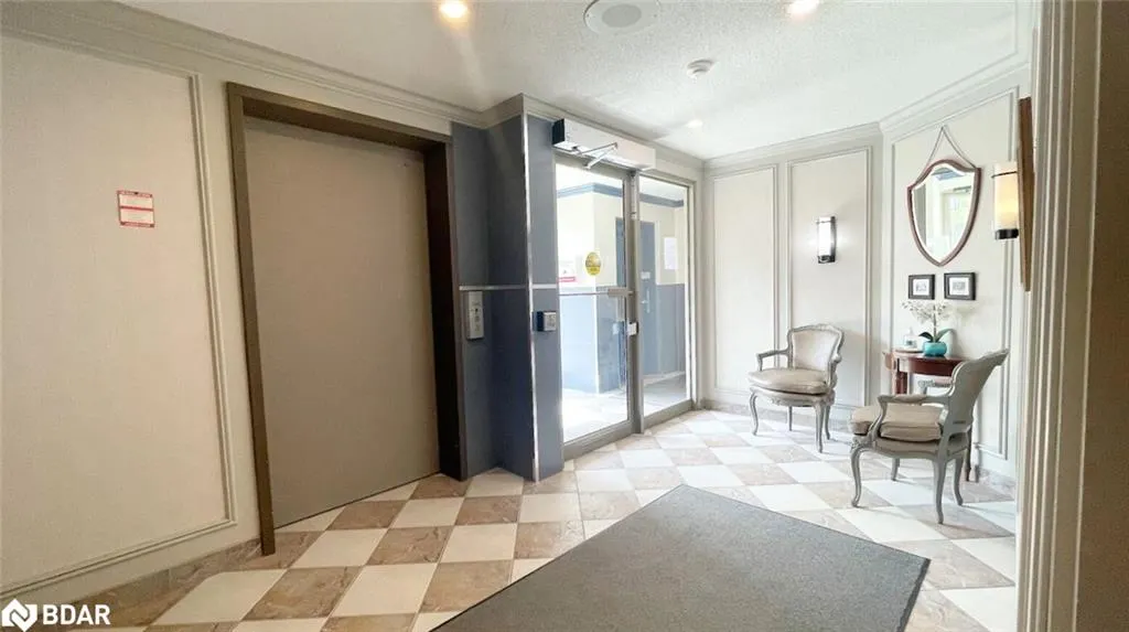 245 Queen Street W, #102