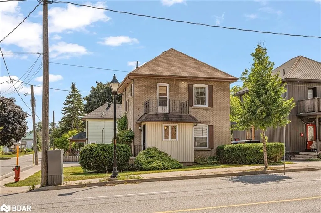 153 Colborne Street W