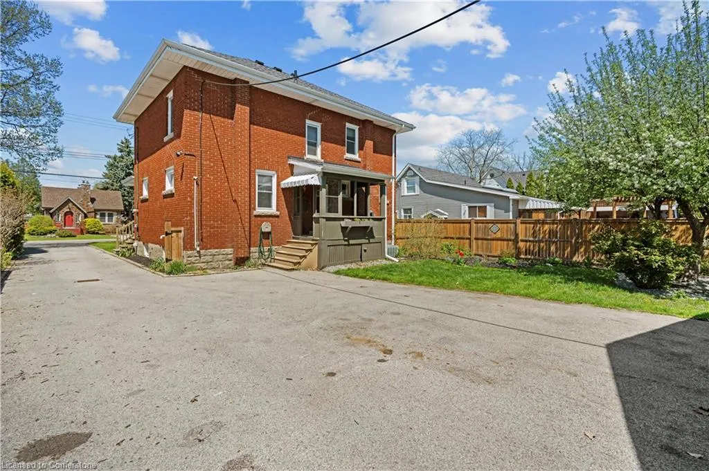 122 Lake Avenue Drive