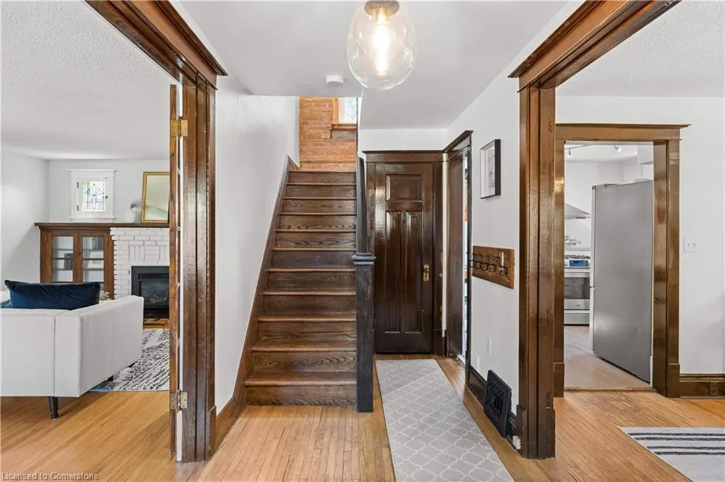 122 Lake Avenue Drive
