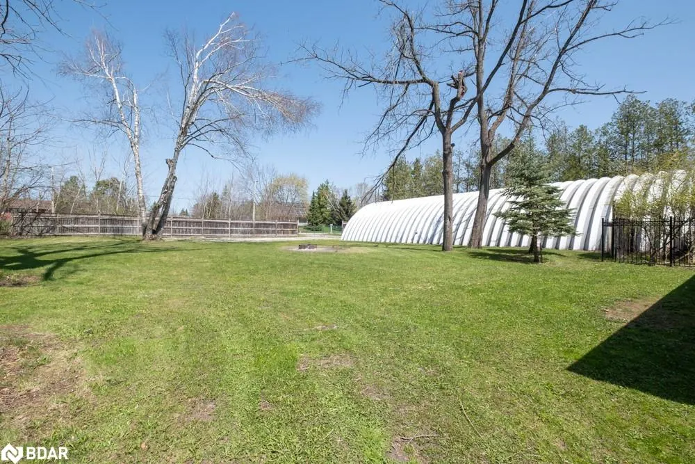 112 Lakeshore Road W