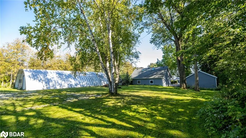 112 Lakeshore Road W