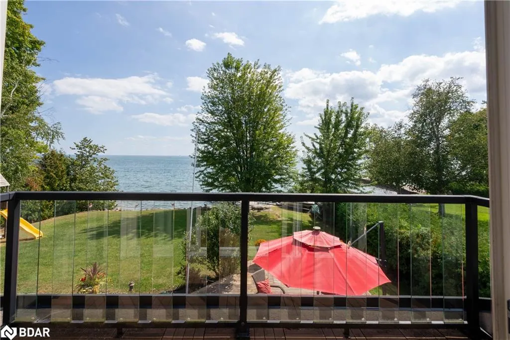 183 Lakeshore Road W