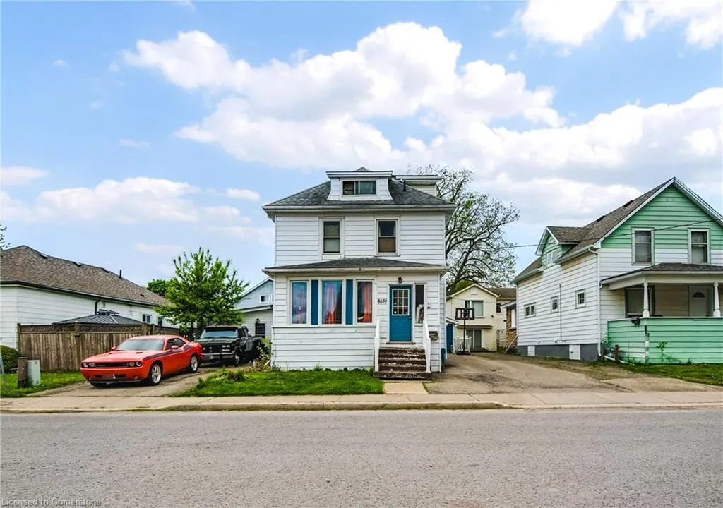 4674 Ryerson Crescent