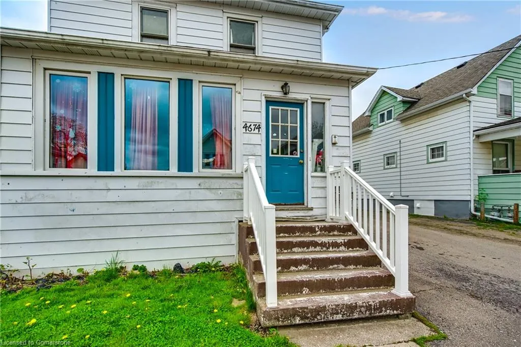 4674 Ryerson Crescent