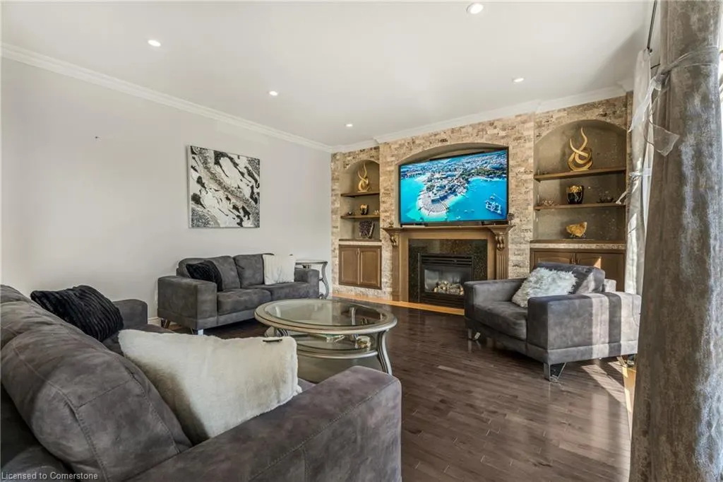 351 Highland Road W