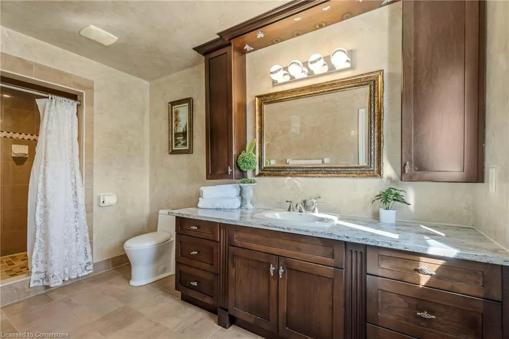 351 Highland Road W