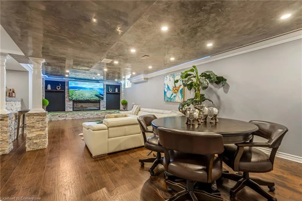 351 Highland Road W