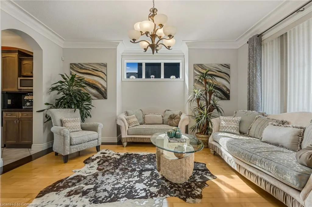 351 Highland Road W