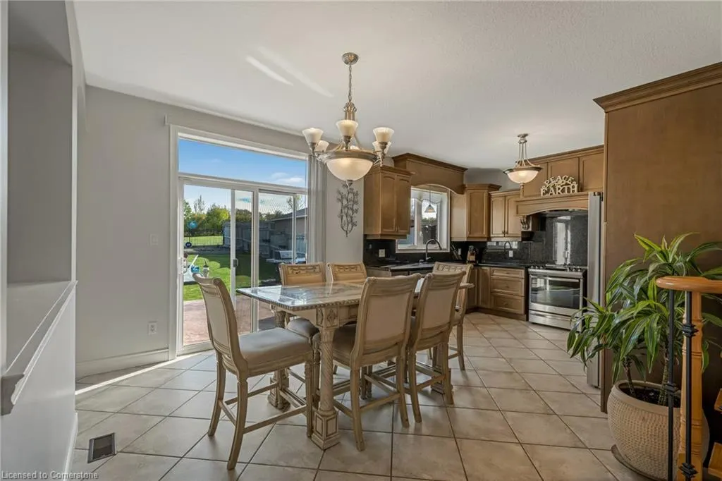 351 Highland Road W