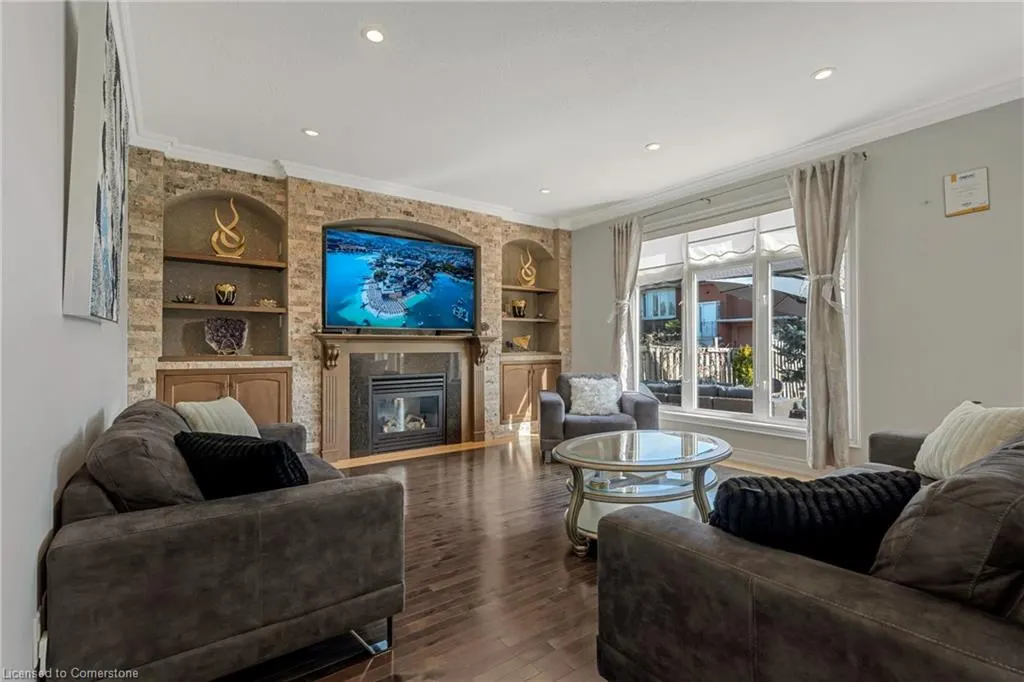 351 Highland Road W