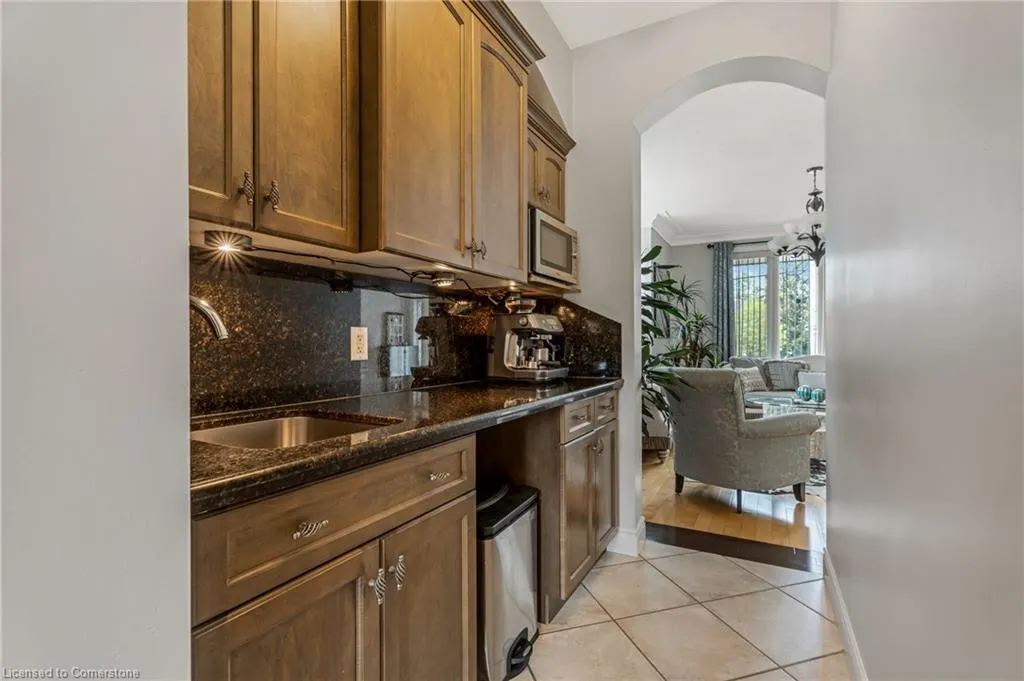 351 Highland Road W
