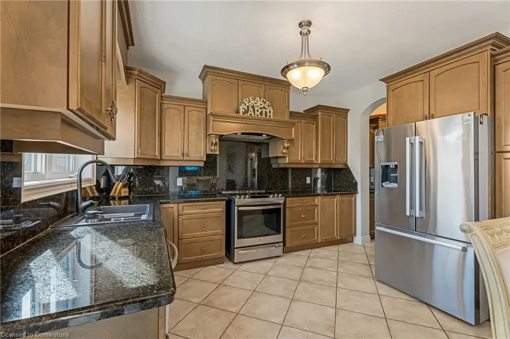 351 Highland Road W