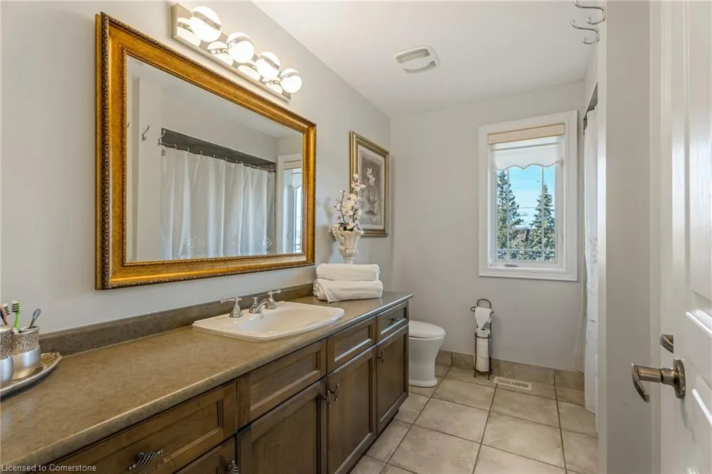 351 Highland Road W