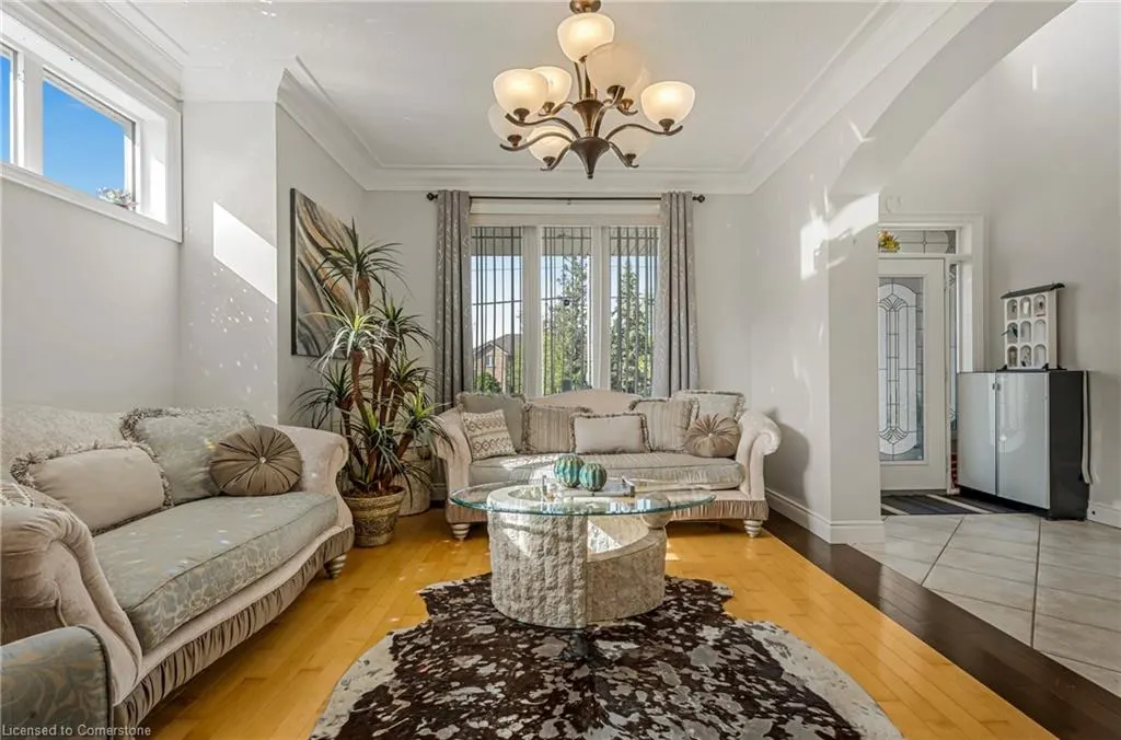 351 Highland Road W