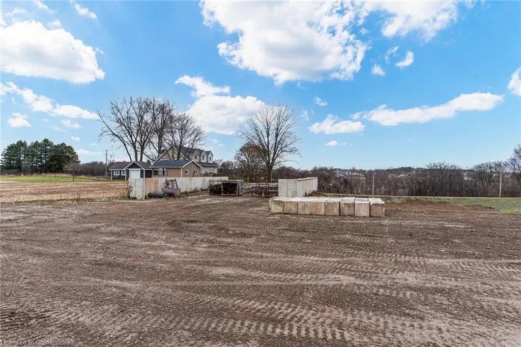 1431 Wilson Street W