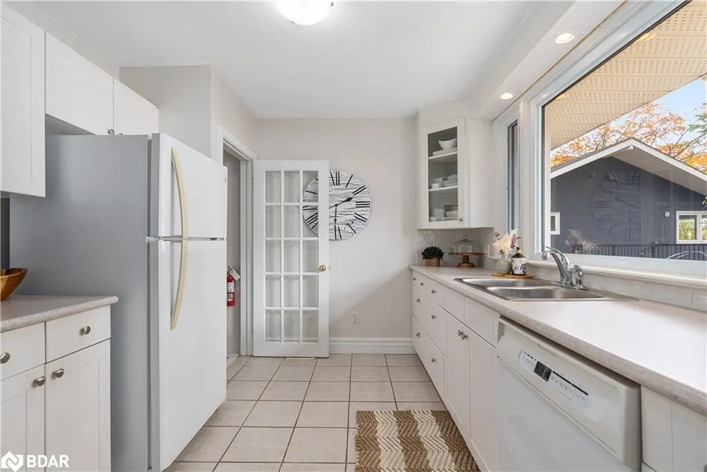 23 Barrie Terrace