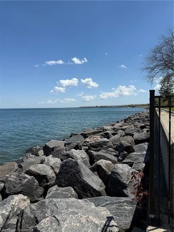 461 Green Road, #701