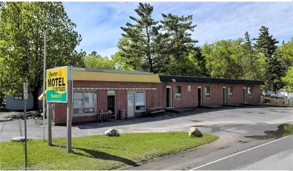 47 River Road E
