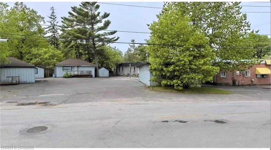 47 River Road E