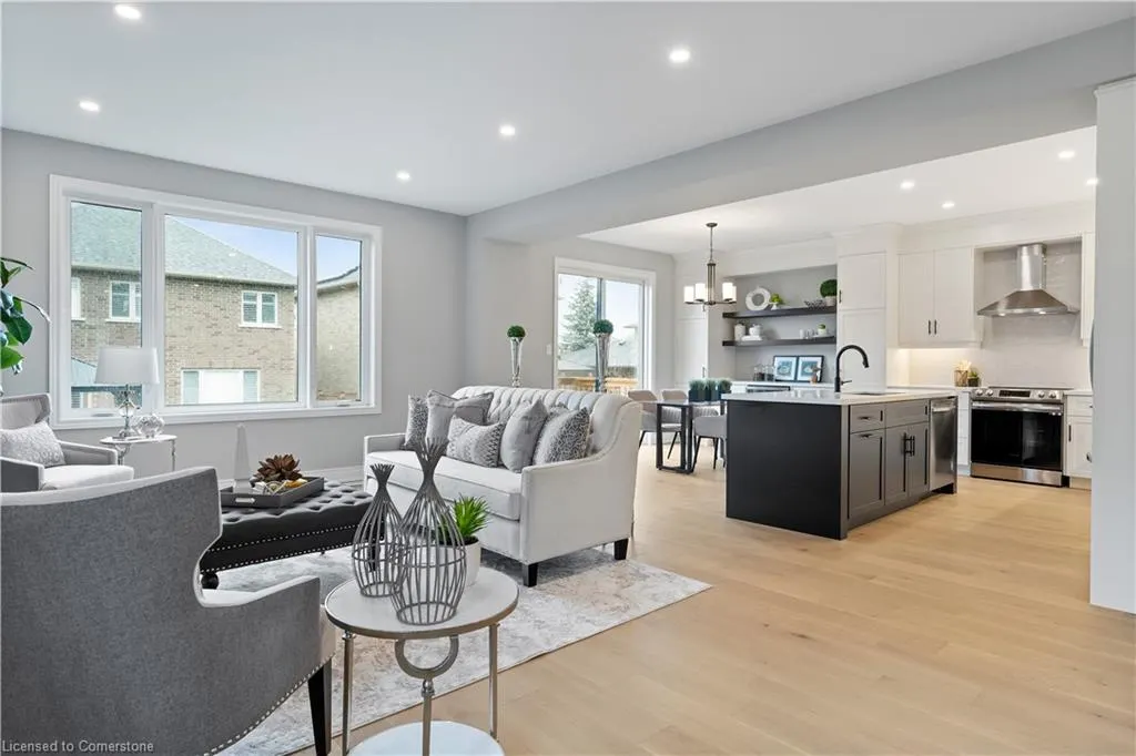 65 Seabreeze Crescent