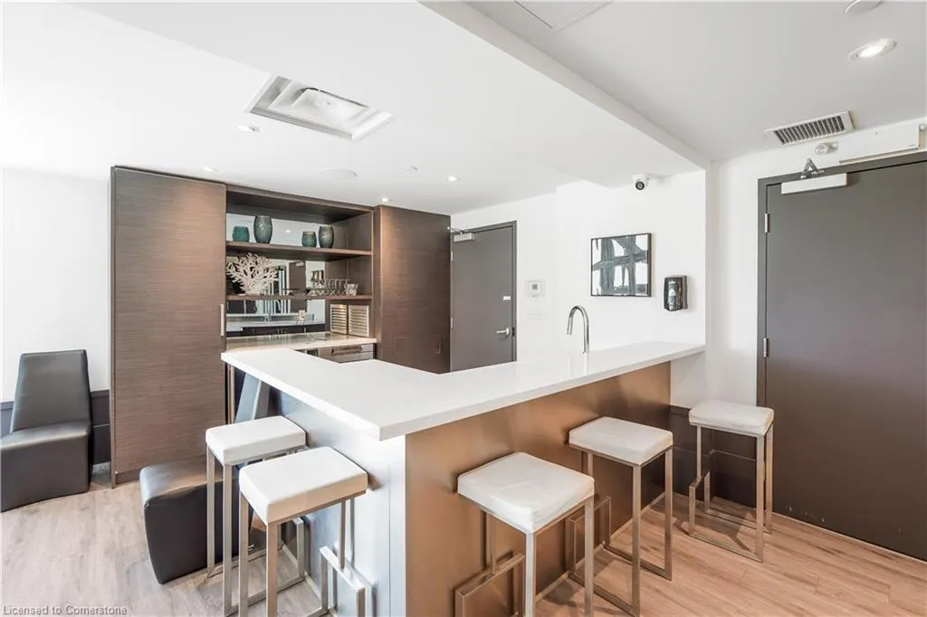 10 Concord Place, #222