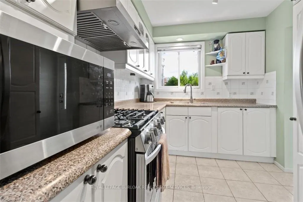 11 Colmar Place, #2