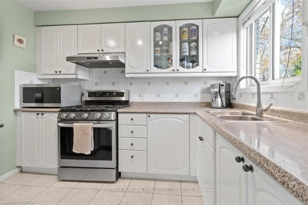 11 Colmar Place, #2