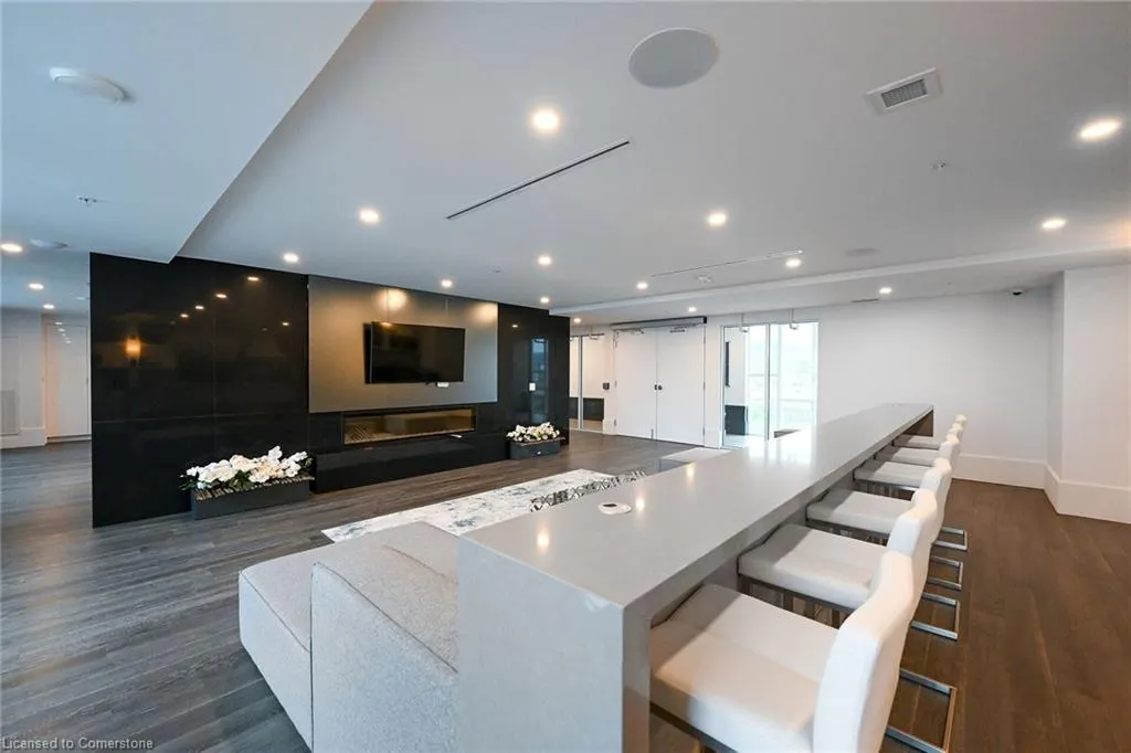 16 Concord Place, #548